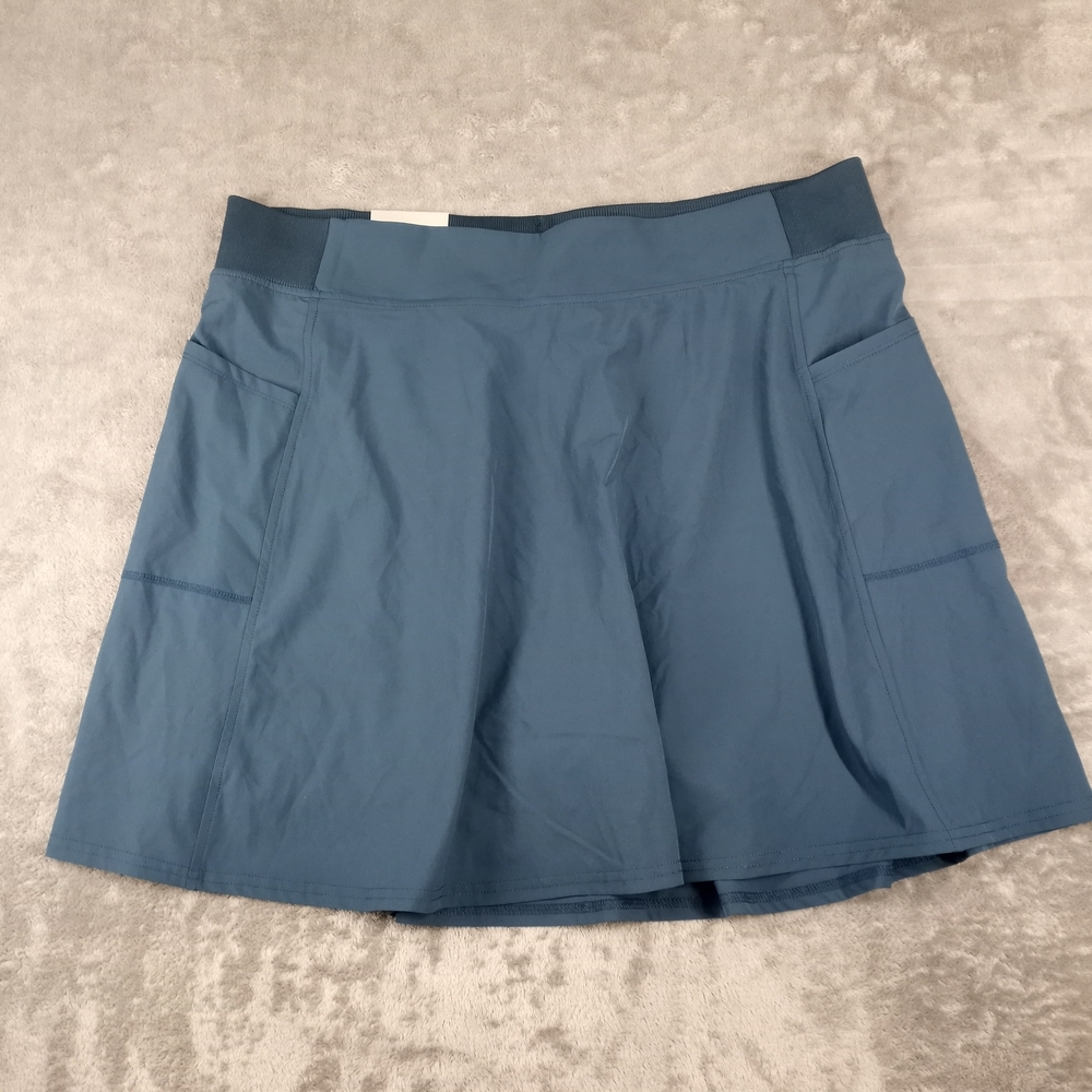 32 Degrees Navy Blue Athletic Skort with Built-In Shorts NWT